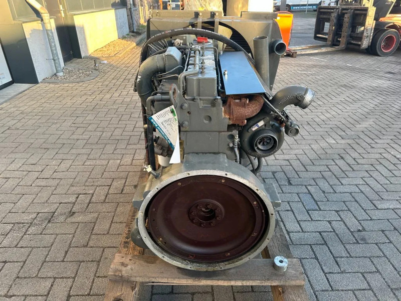 Cummins C300-20 Diesel Engine 300 PK / HP 6 cylinder Diesel motor - Motor für Flurförderzeug: das Bild 4 Cummins C300-20 Diesel Engine 300 PK / HP 6 cylinder Diesel motor - Motor für Flurförderzeug: das Bild 4