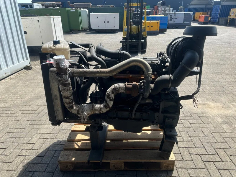Deutz BF4M 1013 Diesel Engine 4 cylinder 102 kW / 137 HP - Motor für Flurförderzeug: das Bild 4 Deutz BF4M 1013 Diesel Engine 4 cylinder 102 kW / 137 HP - Motor für Flurförderzeug: das Bild 4