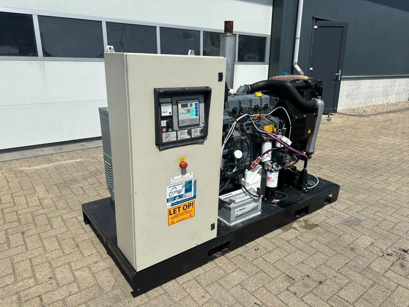 Deutz BF4M 1013 EC Mecc Alte Spa 105 kVA noodstroom generatorset met ATS Automatische Netovername - Stromgenerator: das Bild 5 Deutz BF4M 1013 EC Mecc Alte Spa 105 kVA noodstroom generatorset met ATS Automatische Netovername - Stromgenerator: das Bild 5
