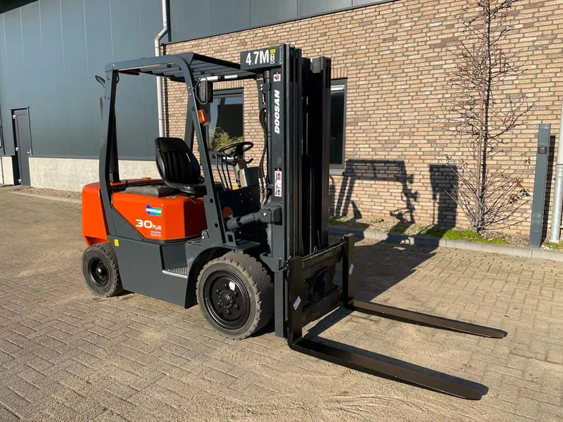 Dieselstapler Doosan D30G Yanmar 3 ton Triplex Freelift Sideshift Diesel Heftruck 470 cm hefhoogte: das Bild 13