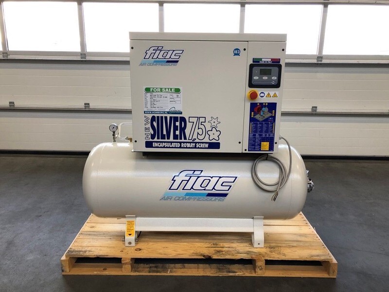 Fiac New Silver 7.5 / 300 Silent 5.5 kW 720 L / min 10 Bar Elektrische schroefcompressor met ketel - Luftkompressor: das Bild 2 Fiac New Silver 7.5 / 300 Silent 5.5 kW 720 L / min 10 Bar Elektrische schroefcompressor met ketel - Luftkompressor: das Bild 2