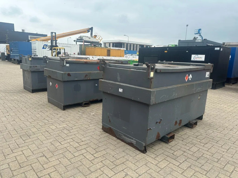 IBC Steenbergen Kiwa IBC 2000 liter dieseltank met handpomp Milieutank - Seecontainer: das Bild 1 IBC Steenbergen Kiwa IBC 2000 liter dieseltank met handpomp Milieutank - Seecontainer: das Bild 1
