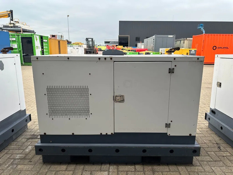 Stromgenerator Iveco FPT F32 AM1A Leroy Somer 32 KVA Silent generatorset 660 hours !: das Bild 9