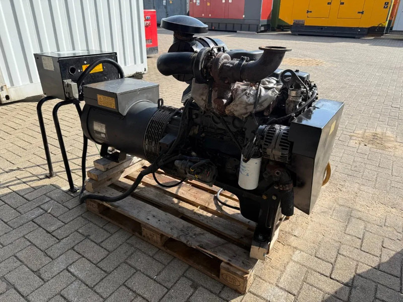 Iveco FPT Himoinsa Mecc Alte Spa 75 kVA generatorset - Stromgenerator: das Bild 5 Iveco FPT Himoinsa Mecc Alte Spa 75 kVA generatorset - Stromgenerator: das Bild 5