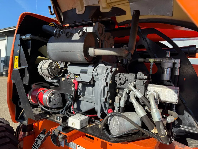JLG 450AJ Deutz 16 meter werkhoogte 4 x 4 Knikarm Diesel Hoogwerker - Gelenkarmbühne: das Bild 4 JLG 450AJ Deutz 16 meter werkhoogte 4 x 4 Knikarm Diesel Hoogwerker - Gelenkarmbühne: das Bild 4