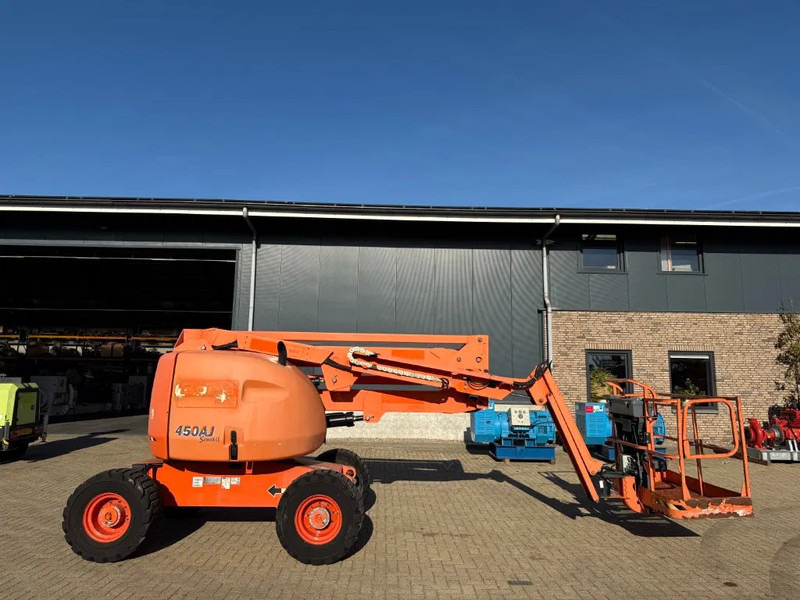 JLG 450AJ Deutz 16 meter werkhoogte 4 x 4 Knikarm Diesel Hoogwerker - Gelenkarmbühne: das Bild 3 JLG 450AJ Deutz 16 meter werkhoogte 4 x 4 Knikarm Diesel Hoogwerker - Gelenkarmbühne: das Bild 3