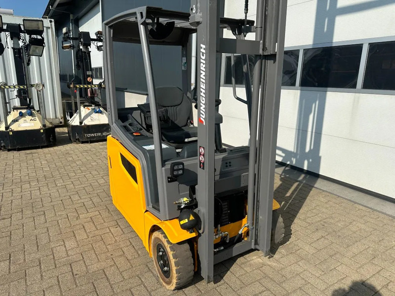 Jungheinrich EFG 216K 1.6 ton Triplex Freelift Sideshift Elektra Heftruck Accu 2020 - Elektrostapler: das Bild 3 Jungheinrich EFG 216K 1.6 ton Triplex Freelift Sideshift Elektra Heftruck Accu 2020 - Elektrostapler: das Bild 3