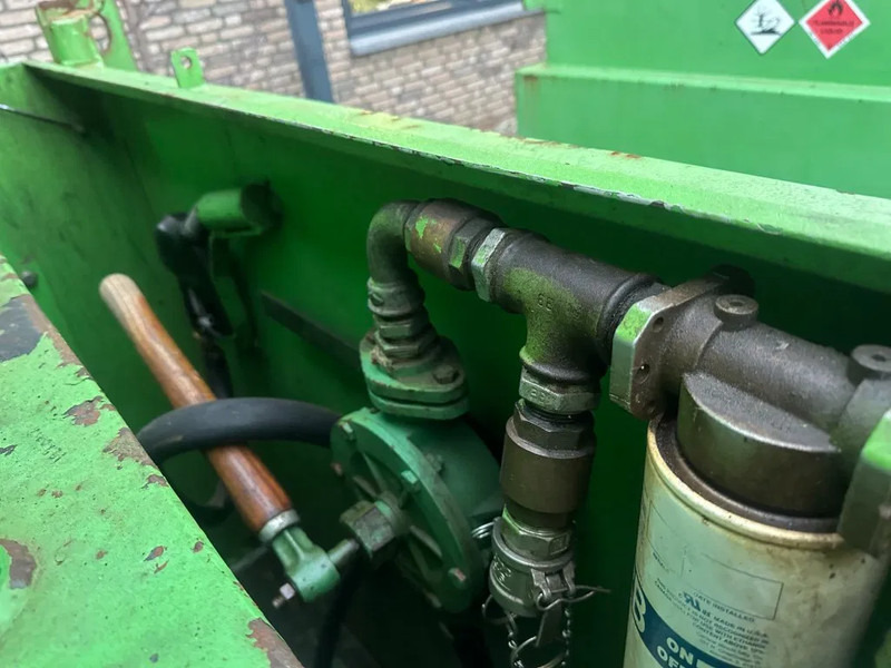 Lagertank Kiwa IBC Steenbergen 2000 liter Dieseltank met handpomp Milieutank: das Bild 6 Lagertank Kiwa IBC Steenbergen 2000 liter Dieseltank met handpomp Milieutank: das Bild 6