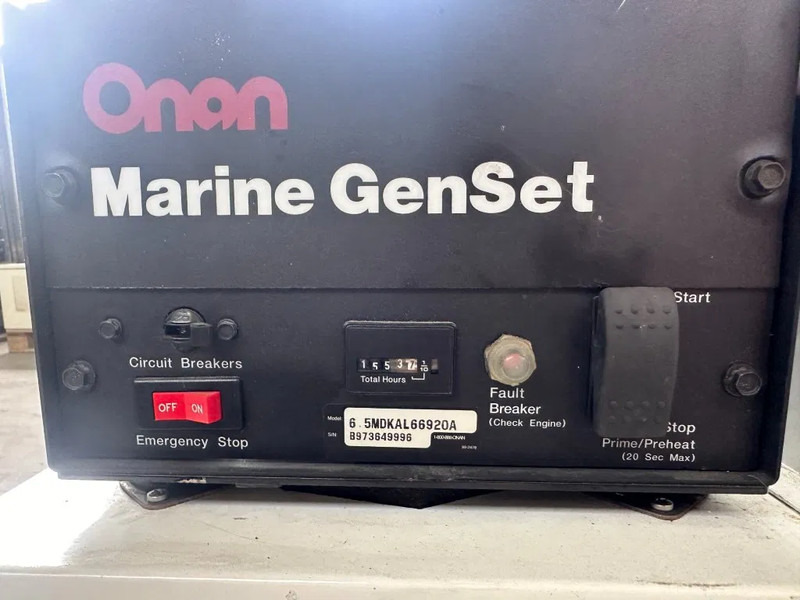 Kubota D1005 Onan 6.5 kVA Silent Marine generatorset - Stromgenerator: das Bild 3 Kubota D1005 Onan 6.5 kVA Silent Marine generatorset - Stromgenerator: das Bild 3