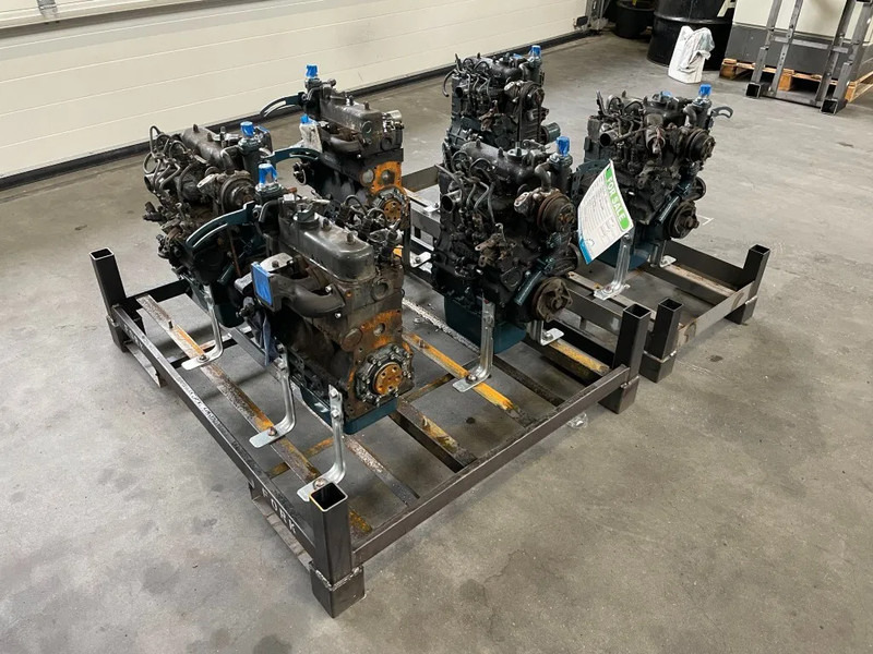 Kubota D722 dieselmotor 3 cilinder 18 PK (6 stuks!) - Motor für Flurförderzeug: das Bild 1 Kubota D722 dieselmotor 3 cilinder 18 PK (6 stuks!) - Motor für Flurförderzeug: das Bild 1