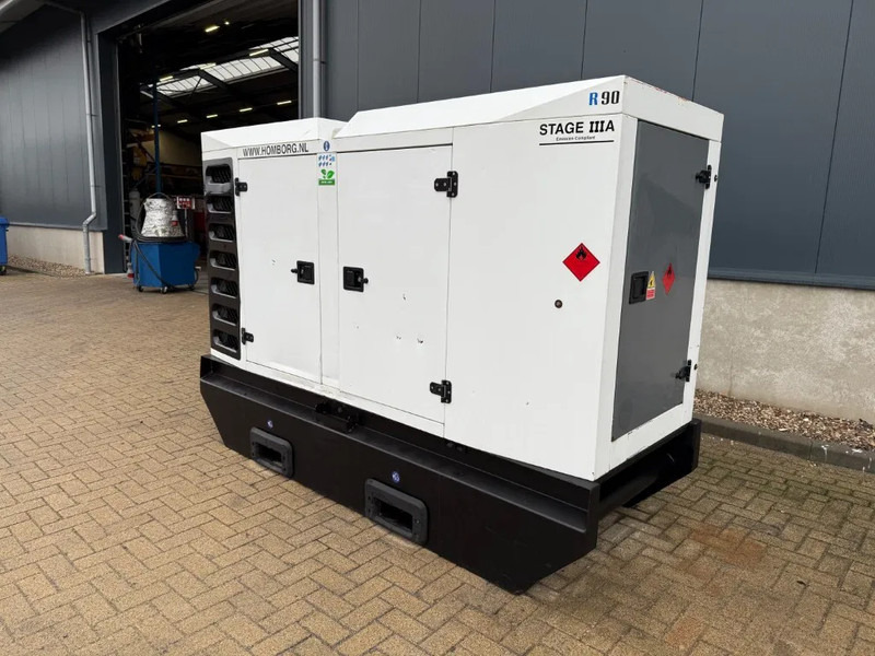 Stromgenerator SDMO R90 C3 John Deere Leroy Somer 90 kVA Silent Rental generatorset: das Bild 8 Stromgenerator SDMO R90 C3 John Deere Leroy Somer 90 kVA Silent Rental generatorset: das Bild 8