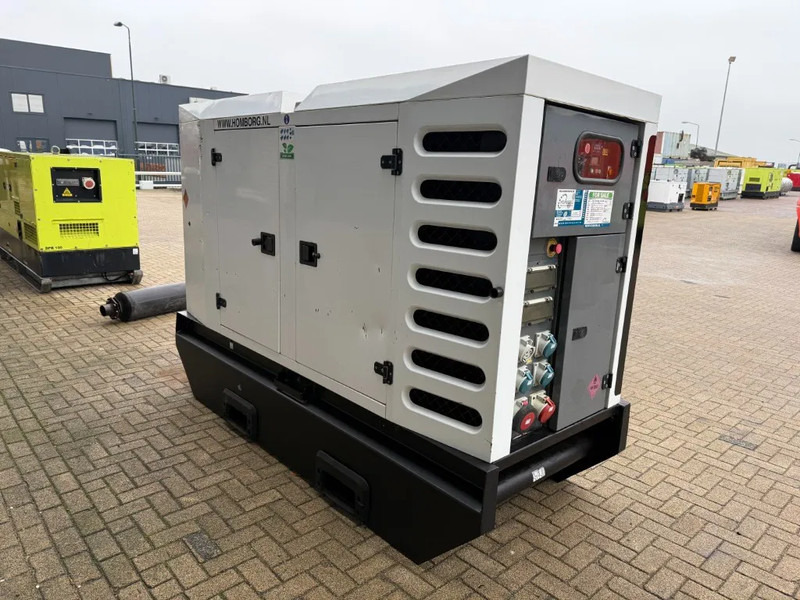Stromgenerator SDMO R90 C3 John Deere Leroy Somer 90 kVA Silent Rental generatorset: das Bild 13 Stromgenerator SDMO R90 C3 John Deere Leroy Somer 90 kVA Silent Rental generatorset: das Bild 13