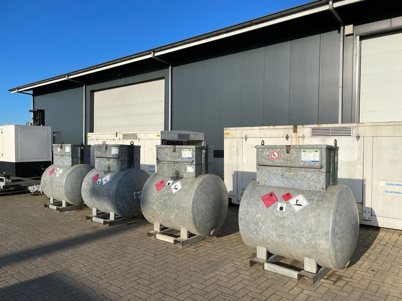 Dieseltank Rietberg 1000 liter Dieseltank Gegalvaniseerd IBC met keuring ! - Lagertank: das Bild 3 Dieseltank Rietberg 1000 liter Dieseltank Gegalvaniseerd IBC met keuring ! - Lagertank: das Bild 3