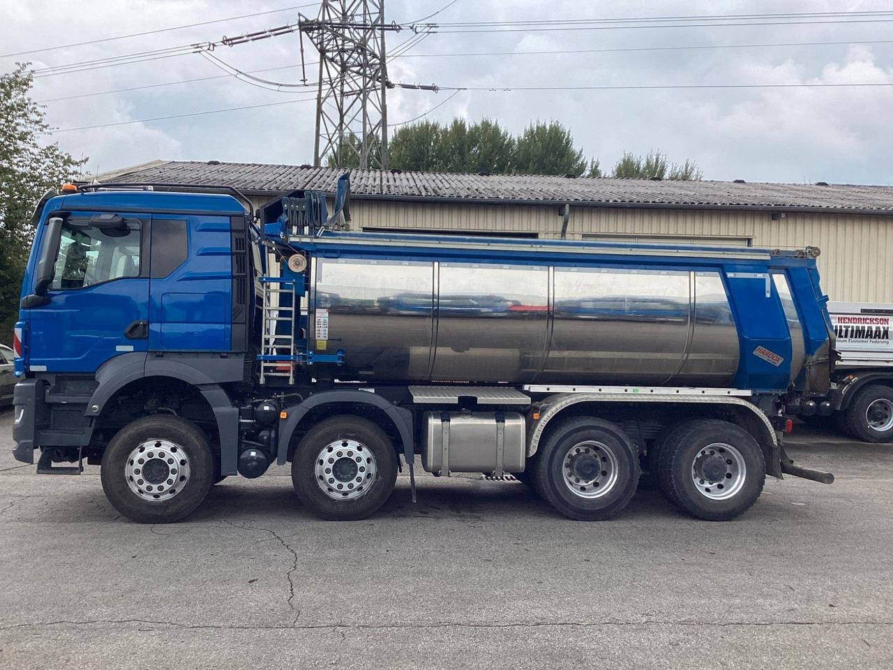 MAN TGS 35.510 Carnehl Thermomulde Asphalt 16,5m³ - Kipper: das Bild 2 MAN TGS 35.510 Carnehl Thermomulde Asphalt 16,5m³ - Kipper: das Bild 2