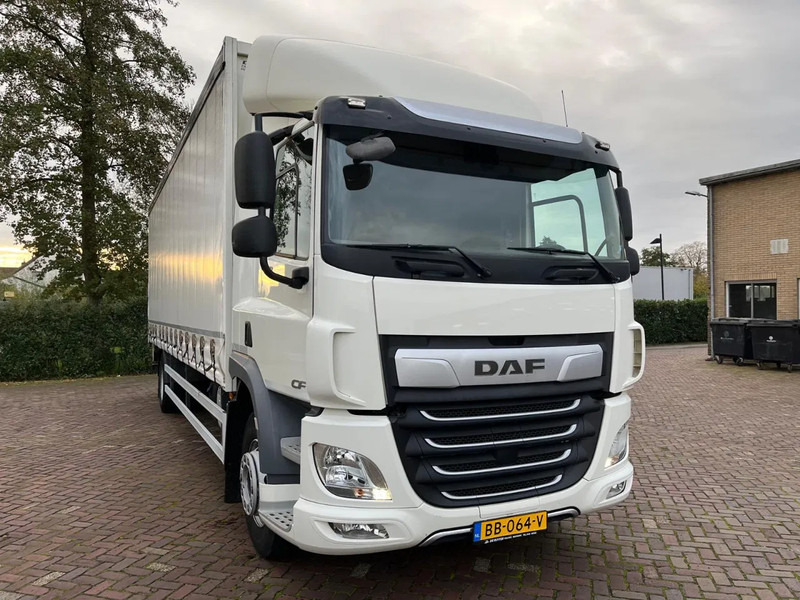 DAF CF 320 FA - Plane LKW: das Bild 4 DAF CF 320 FA - Plane LKW: das Bild 4