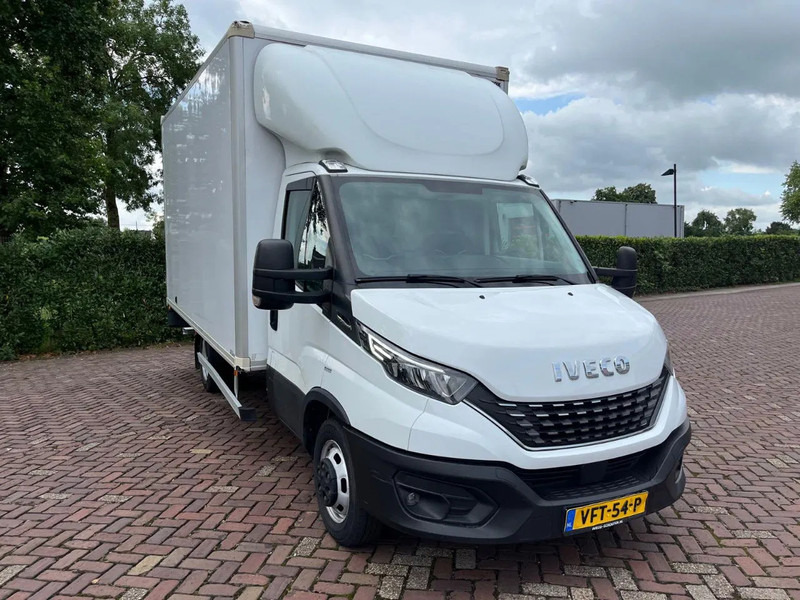 Iveco Daily 35C16 Achterdeuren (15 diverse modellen op voorraad) - Koffer Transporter, Transporter mit Doppelkabine: das Bild 4 Iveco Daily 35C16 Achterdeuren (15 diverse modellen op voorraad) - Koffer Transporter, Transporter mit Doppelkabine: das Bild 4
