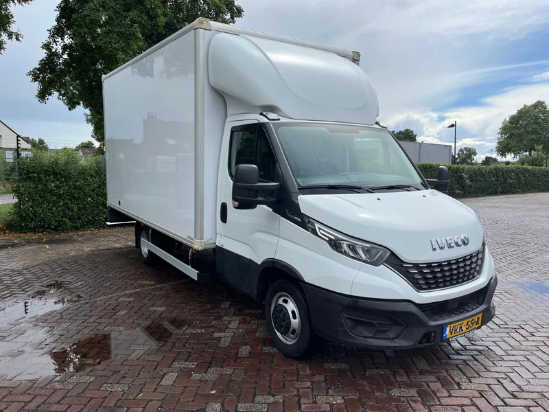 Iveco Daily 35C16 Achterdeuren (15 diverse modellen op voorraad) - Koffer Transporter, Transporter mit Doppelkabine: das Bild 3 Iveco Daily 35C16 Achterdeuren (15 diverse modellen op voorraad) - Koffer Transporter, Transporter mit Doppelkabine: das Bild 3