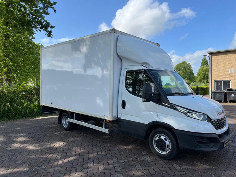 Iveco Daily 35C16 Achterdeuren (15 diverse modellen op voorraad) - Koffer Transporter, Transporter mit Doppelkabine: das Bild 5 Iveco Daily 35C16 Achterdeuren (15 diverse modellen op voorraad) - Koffer Transporter, Transporter mit Doppelkabine: das Bild 5