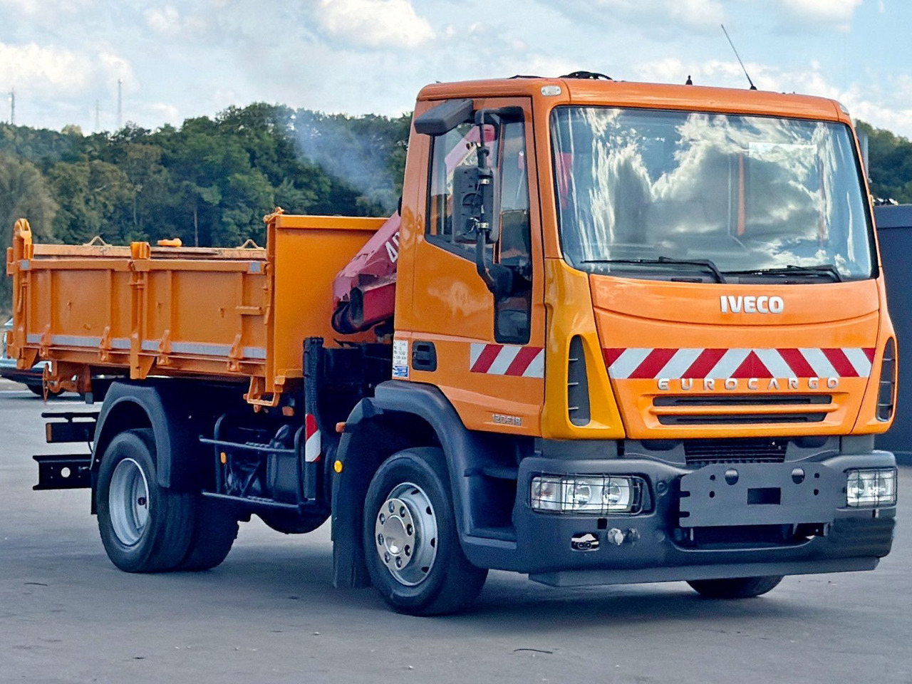 Iveco EUROCARGO 120E18 * HMF 403 K1 * TOPZUSTAND - Kipper Transporter: das Bild 4 Iveco EUROCARGO 120E18 * HMF 403 K1 * TOPZUSTAND - Kipper Transporter: das Bild 4