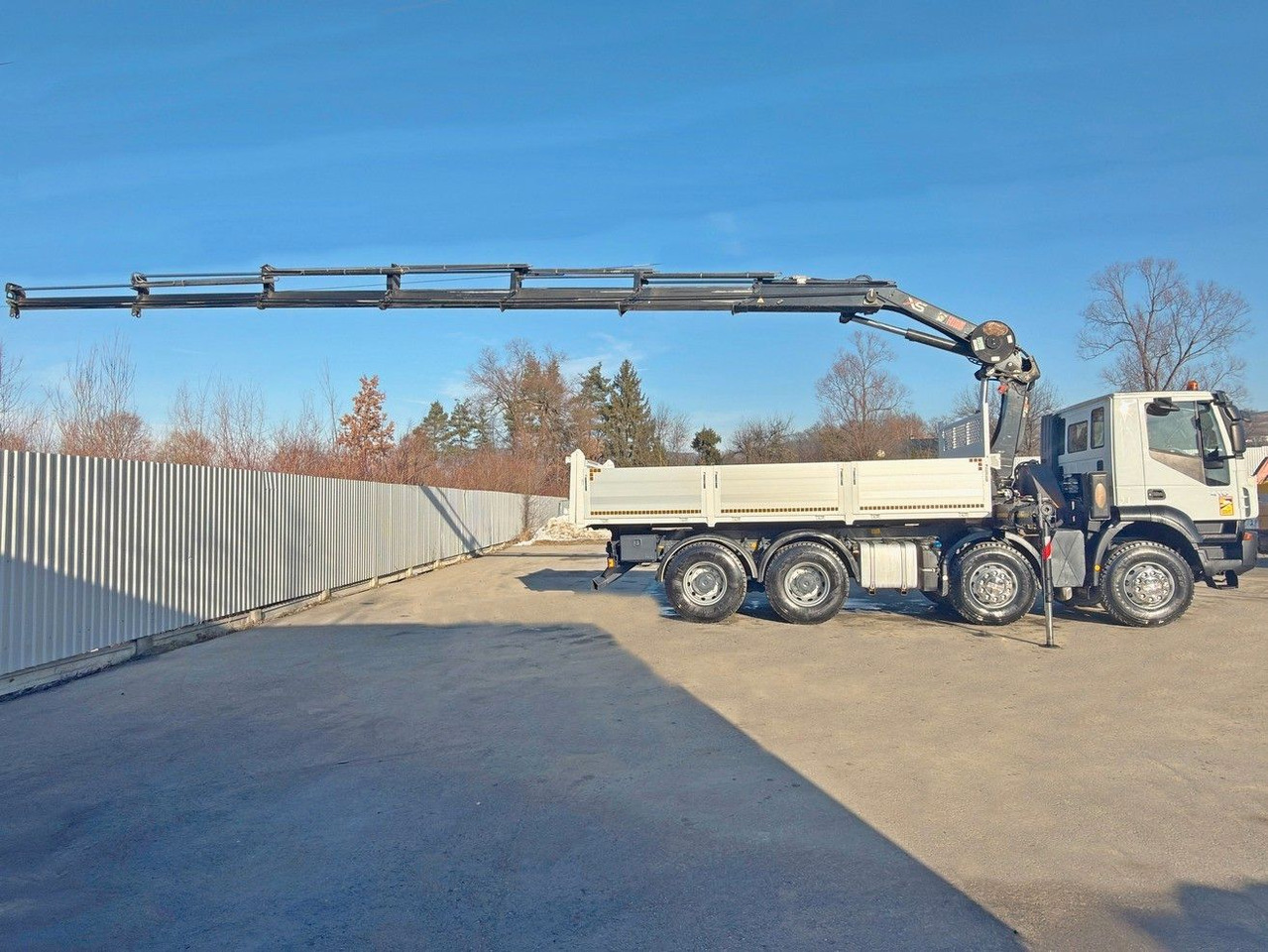 Iveco TRAKKER * HIAB 211 E - 6 HIDUO+ FUNK / 8x4 *TOP - Autokran: das Bild 5 Iveco TRAKKER * HIAB 211 E - 6 HIDUO+ FUNK / 8x4 *TOP - Autokran: das Bild 5