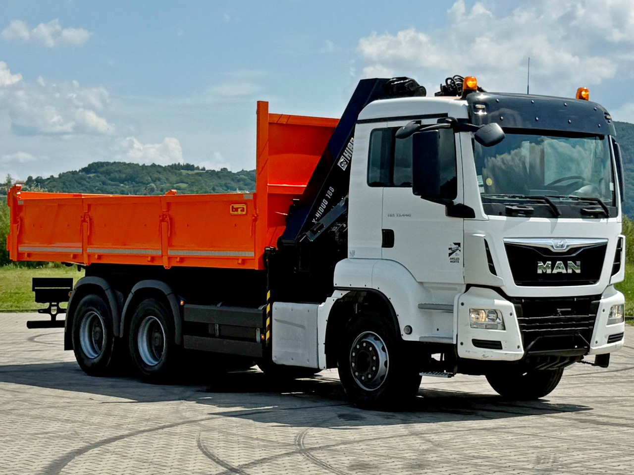 MAN TGS 33.440 * HIAB X-HIDUO 188 E-5 + FUNK * 6x4 - Kipper, Autokran: das Bild 3 MAN TGS 33.440 * HIAB X-HIDUO 188 E-5 + FUNK * 6x4 - Kipper, Autokran: das Bild 3