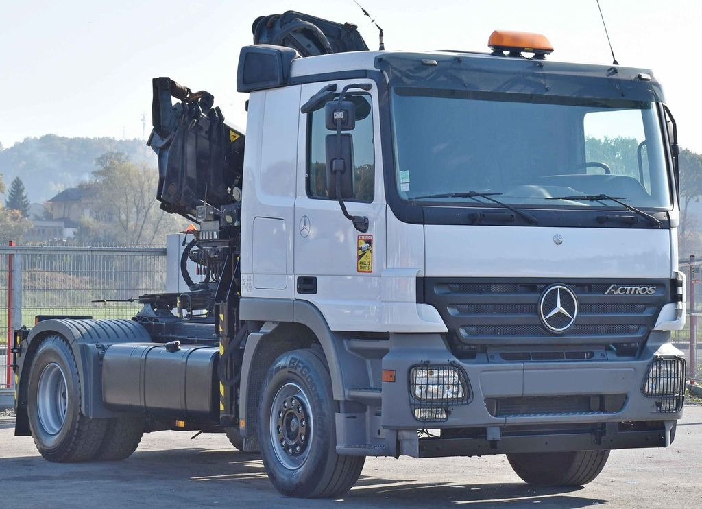 Mercedes-Benz ACTROS 1844 * Sattelzugmaschine *HIAB 330-5/FUNK Mercedes-Benz ACTROS 1844 * Sattelzugmaschine *HIAB 330-5/FUNK - Autokran, Sattelzugmaschine: das Bild 3 Mercedes-Benz ACTROS 1844 * Sattelzugmaschine *HIAB 330-5/FUNK Mercedes-Benz ACTROS 1844 * Sattelzugmaschine *HIAB 330-5/FUNK - Autokran, Sattelzugmaschine: das Bild 3