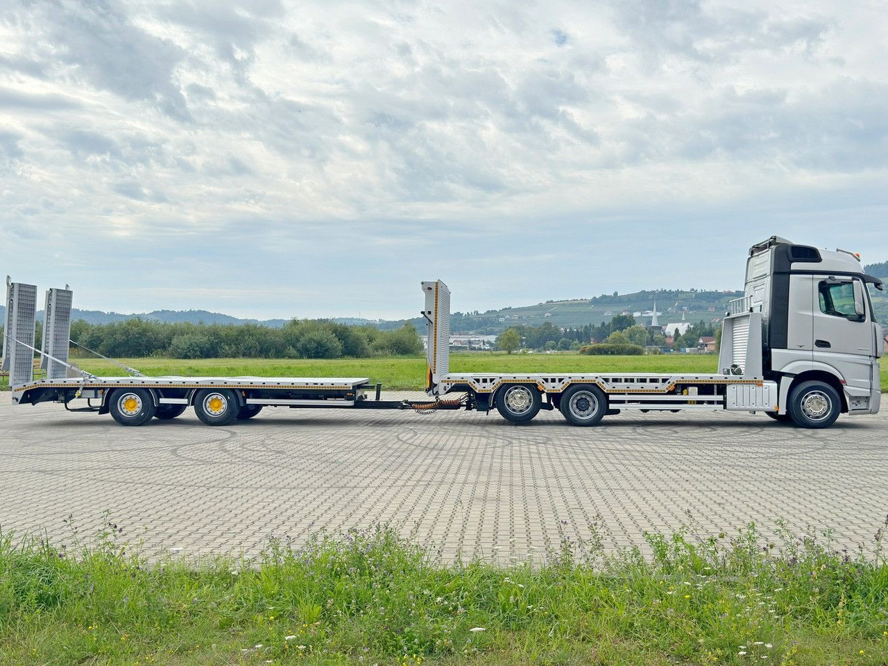 Mercedes-Benz ACTROS 2542 *ABSCHLEPPWAGEN 8,50m+Anhänger 7,32m - Abschleppwagen: das Bild 4 Mercedes-Benz ACTROS 2542 *ABSCHLEPPWAGEN 8,50m+Anhänger 7,32m - Abschleppwagen: das Bild 4
