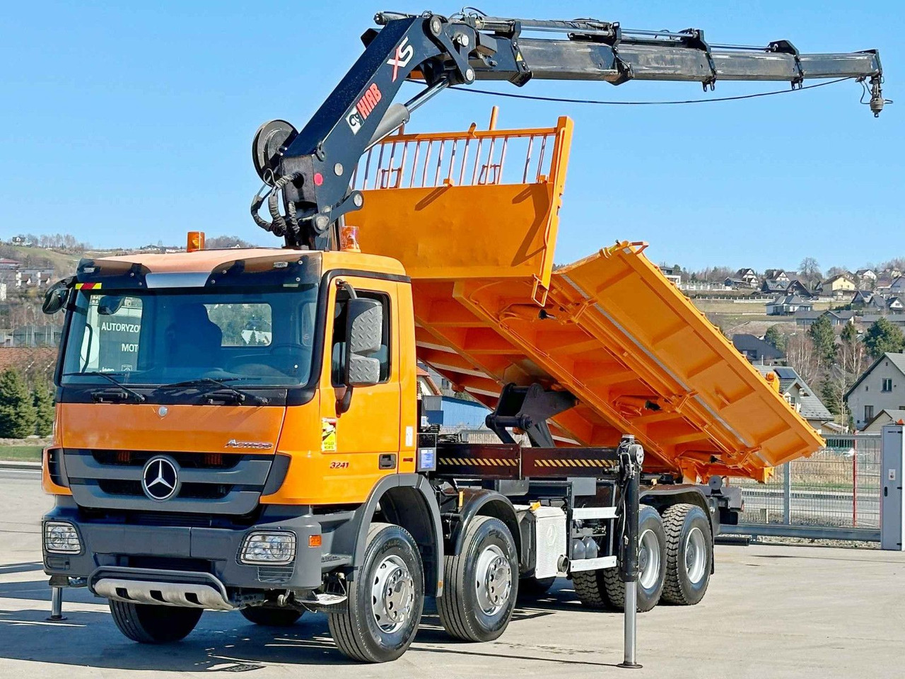 Mercedes-Benz ACTROS 3241 * HIAB 322 EP-4 HIDUO + FUNK / 8x4 - Autokran: das Bild 3 Mercedes-Benz ACTROS 3241 * HIAB 322 EP-4 HIDUO + FUNK / 8x4 - Autokran: das Bild 3