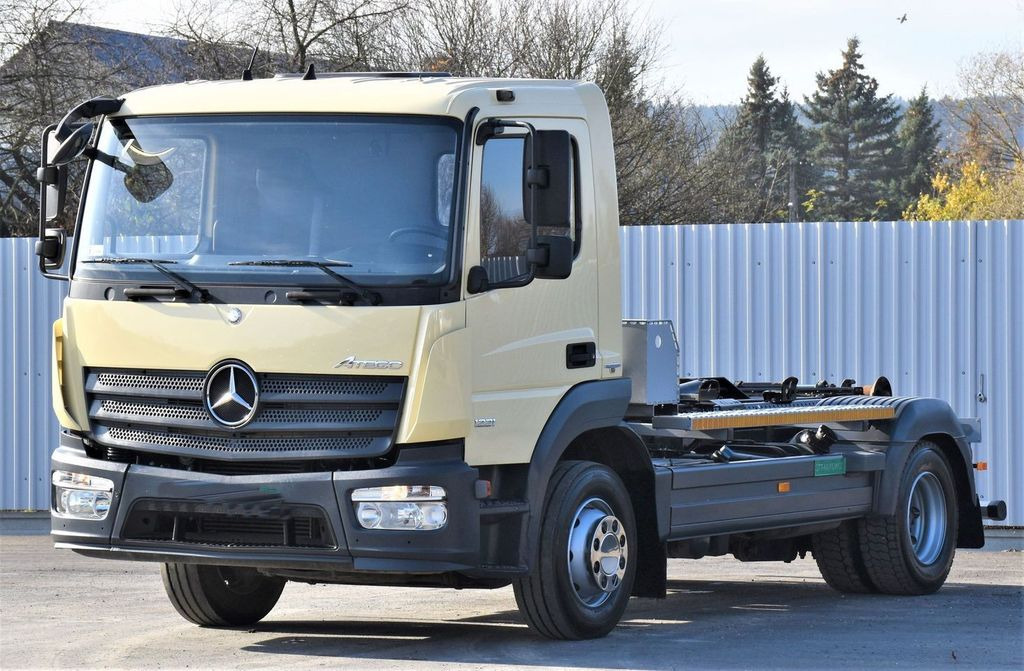 Mercedes-Benz ATEGO 1221 * ABROLLKIPPER * TOPZUSTAND Mercedes-Benz ATEGO 1221 * ABROLLKIPPER * TOPZUSTAND - Abrollkipper, Autokran: das Bild 4 Mercedes-Benz ATEGO 1221 * ABROLLKIPPER * TOPZUSTAND Mercedes-Benz ATEGO 1221 * ABROLLKIPPER * TOPZUSTAND - Abrollkipper, Autokran: das Bild 4