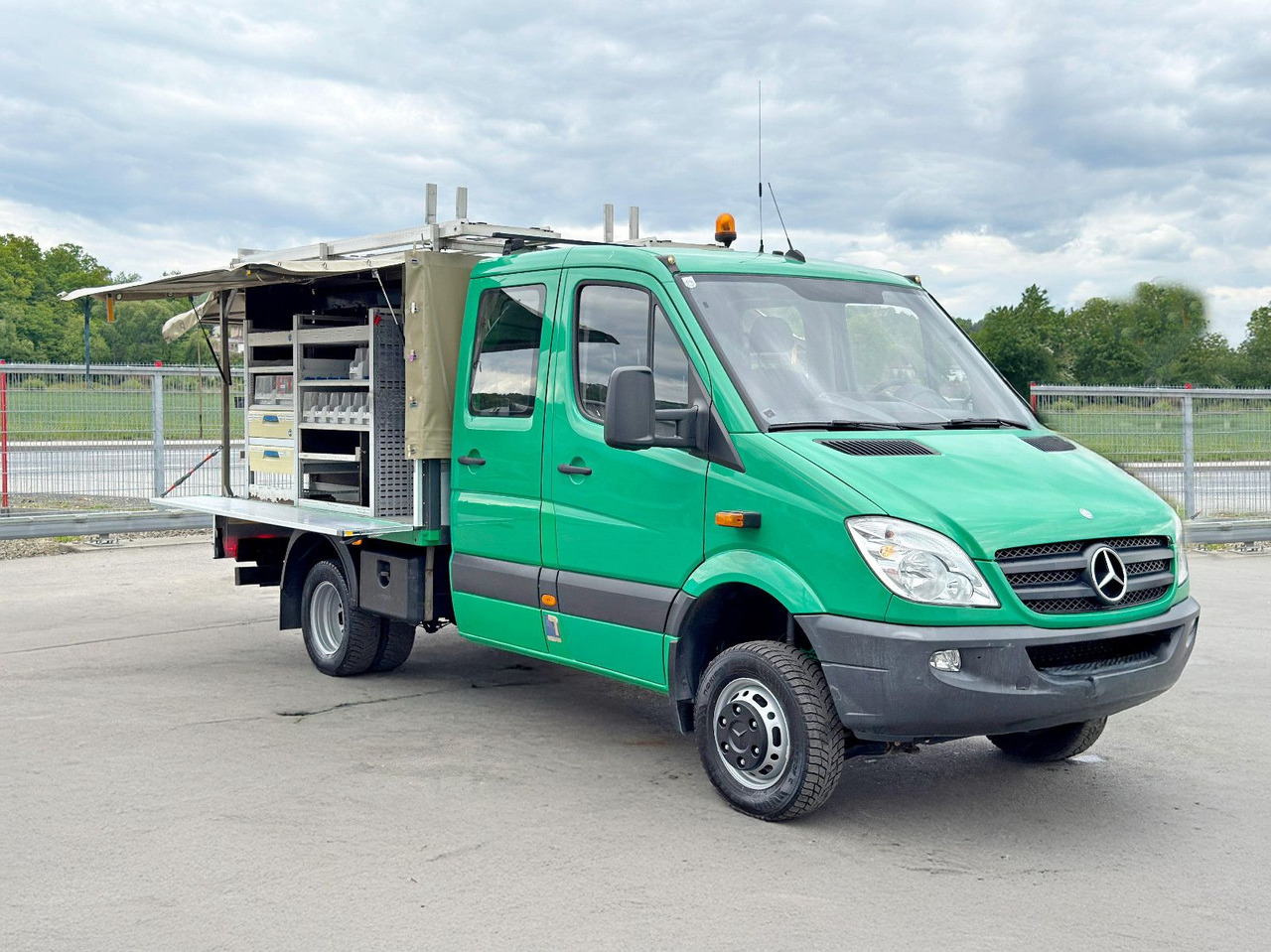 Mercedes-Benz Sprinter 516 CDI* Doppel Kabine! 4x4 *TOPZUSTAND - Kipper Transporter: das Bild 2 Mercedes-Benz Sprinter 516 CDI* Doppel Kabine! 4x4 *TOPZUSTAND - Kipper Transporter: das Bild 2