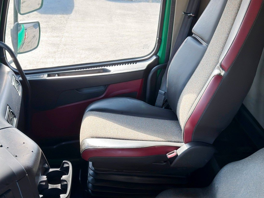 Abrollkipper Volvo FMX 460 * Abrollkipper + EPSILON 150Z79 * 6x4: das Bild 10 Abrollkipper Volvo FMX 460 * Abrollkipper + EPSILON 150Z79 * 6x4: das Bild 10