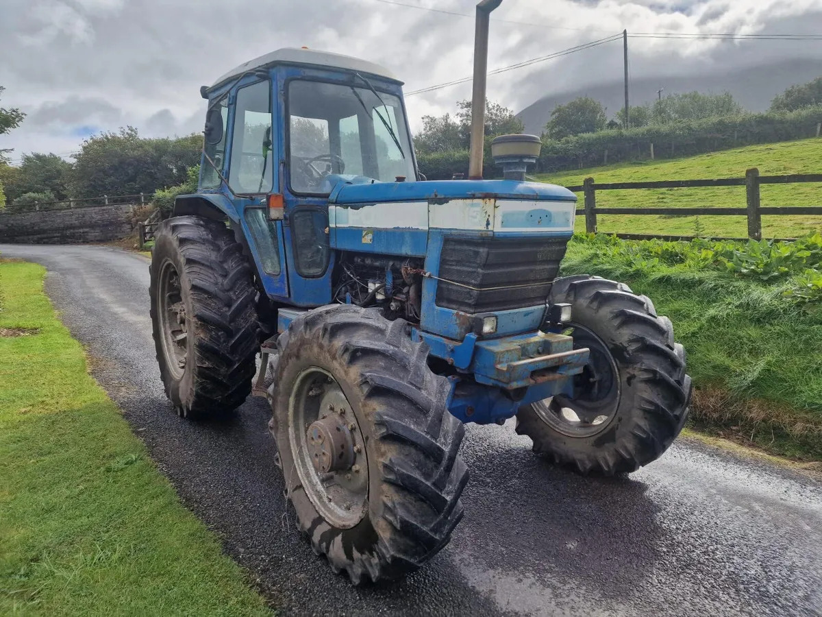 Ford TW15 - Traktor: das Bild 1 Ford TW15 - Traktor: das Bild 1
