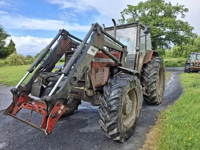 Massey Ferguson 399 c/w Loader - Traktor: das Bild 1 Massey Ferguson 399 c/w Loader - Traktor: das Bild 1