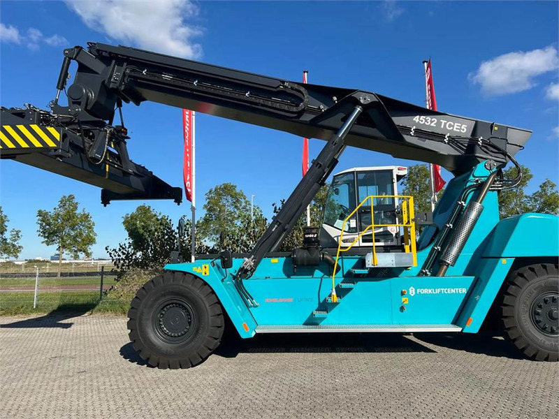 KONECRANES LIFTACE 4532 TCE5 - Reach stacker: das Bild 2 KONECRANES LIFTACE 4532 TCE5 - Reach stacker: das Bild 2