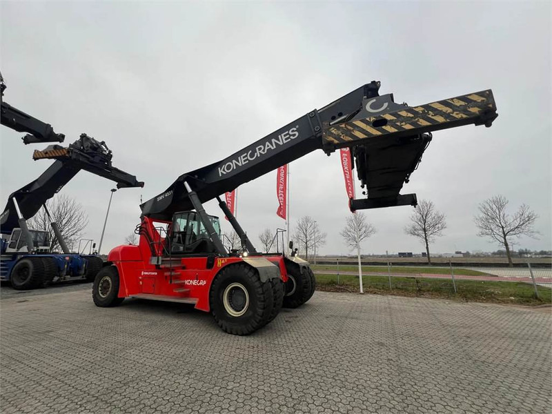 KONECRANES SMV 4531 TC5 - Reach stacker: das Bild 3 KONECRANES SMV 4531 TC5 - Reach stacker: das Bild 3