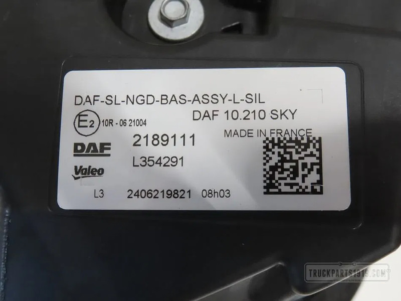 DAF 2189111 Lighting Skylight Li. XG - Lichter/ Leuchten für LKW: das Bild 2 DAF 2189111 Lighting Skylight Li. XG - Lichter/ Leuchten für LKW: das Bild 2