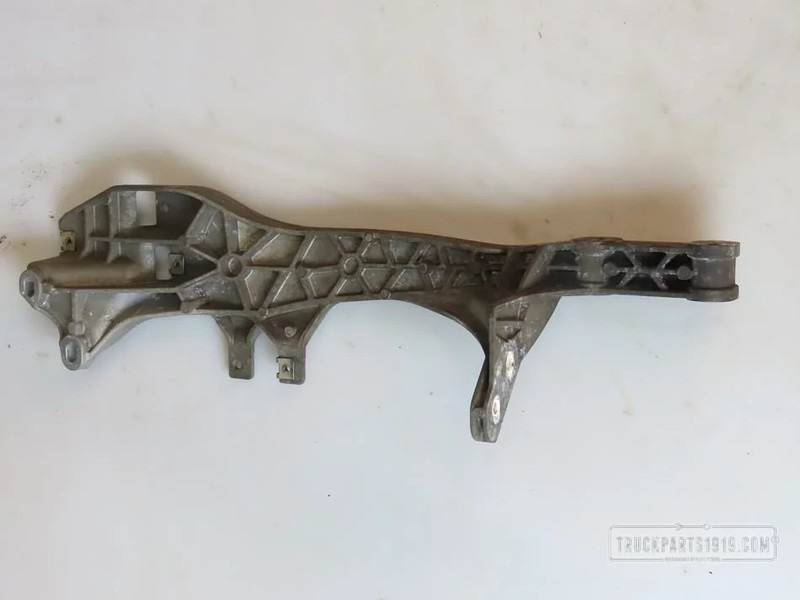 Mercedes-Benz Body & Chassis Parts Bumpersteun Re. MB MP4 - Stoßstange für LKW: das Bild 1 Mercedes-Benz Body & Chassis Parts Bumpersteun Re. MB MP4 - Stoßstange für LKW: das Bild 1