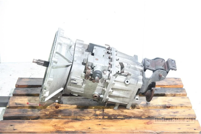 Renault Gearbox & Clutch Parts Ren.Midlum FS 4105A Versn.bak - Getriebe für LKW: das Bild 2 Renault Gearbox & Clutch Parts Ren.Midlum FS 4105A Versn.bak - Getriebe für LKW: das Bild 2
