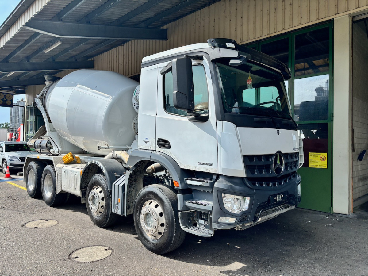 MERCEDES 3243 - Fahrmischer: das Bild 1 MERCEDES 3243 - Fahrmischer: das Bild 1