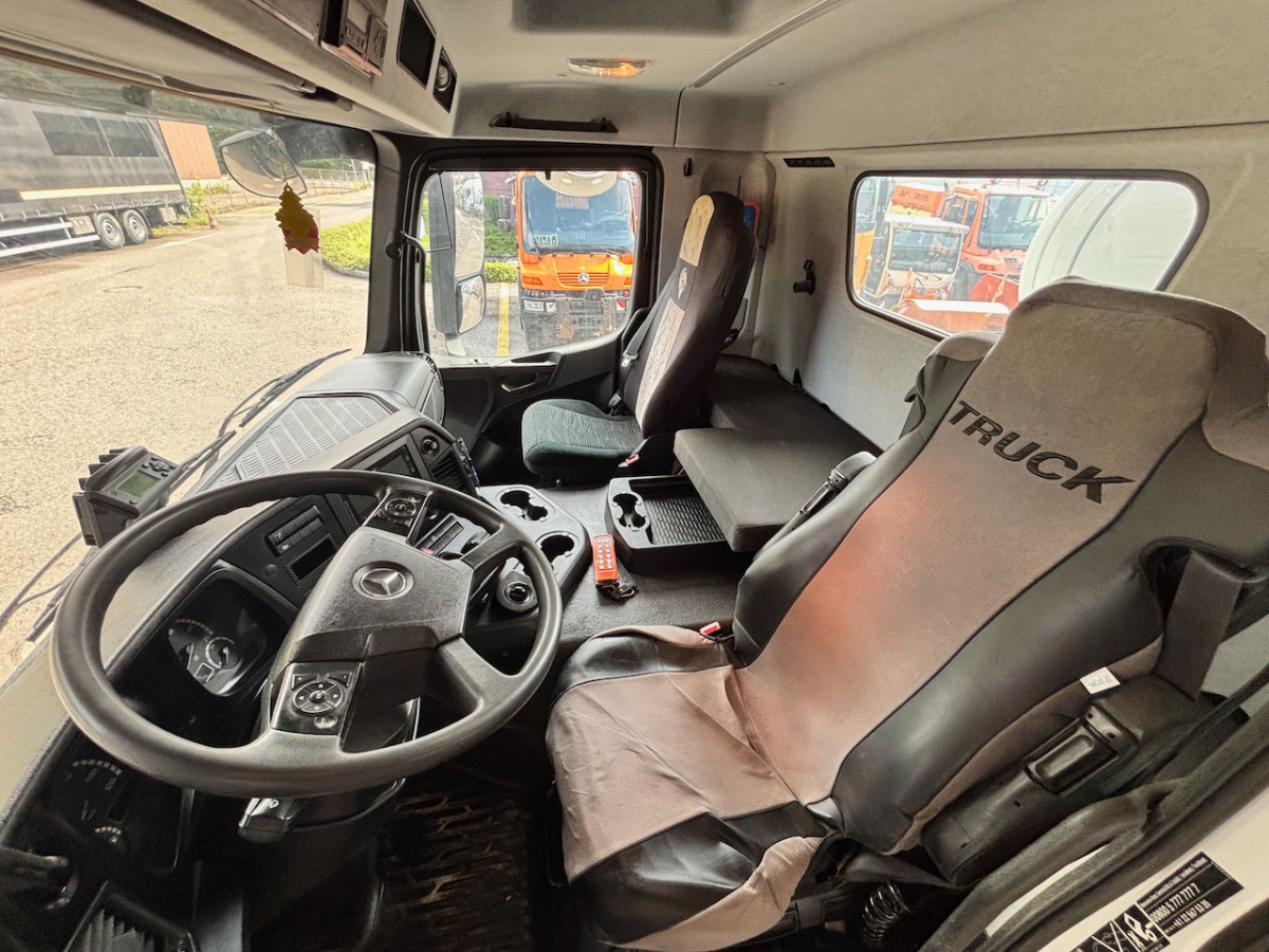 MERCEDES 3243 - Fahrmischer: das Bild 4 MERCEDES 3243 - Fahrmischer: das Bild 4