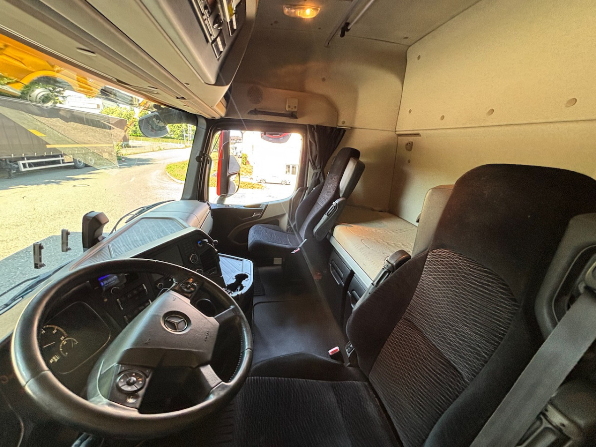 MERCEDES Actros 1848 - Koffer LKW: das Bild 4 MERCEDES Actros 1848 - Koffer LKW: das Bild 4