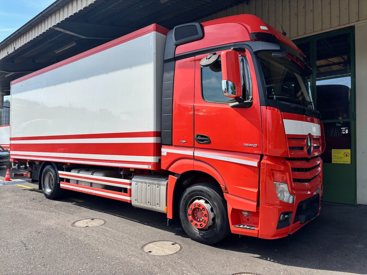 MERCEDES Actros 1848 - Koffer LKW: das Bild 1 MERCEDES Actros 1848 - Koffer LKW: das Bild 1