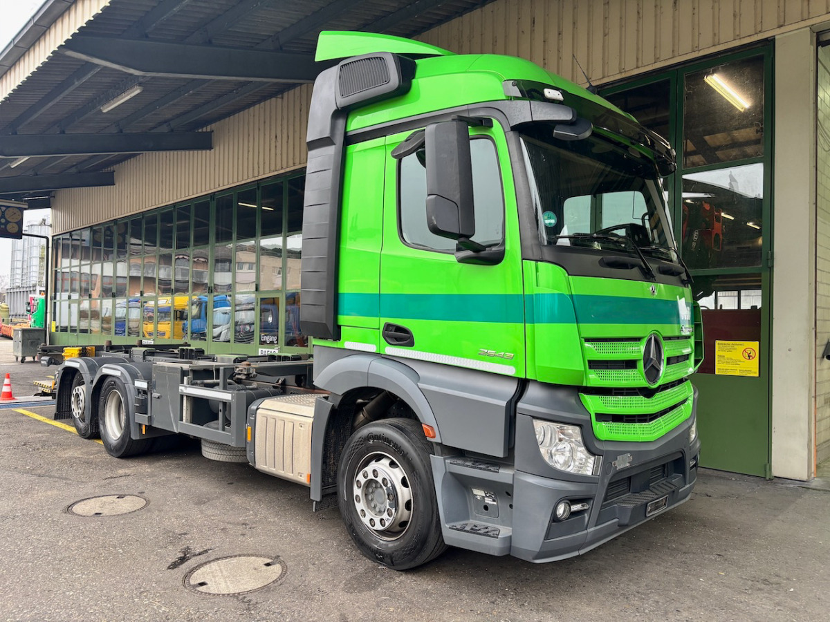 MERCEDES Actros 2543 6x2 - Containerwagen/ Wechselfahrgestell LKW: das Bild 1 MERCEDES Actros 2543 6x2 - Containerwagen/ Wechselfahrgestell LKW: das Bild 1