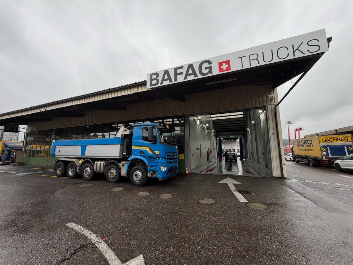 MERCEDES Arocs 4451 - Kipper: das Bild 2 MERCEDES Arocs 4451 - Kipper: das Bild 2