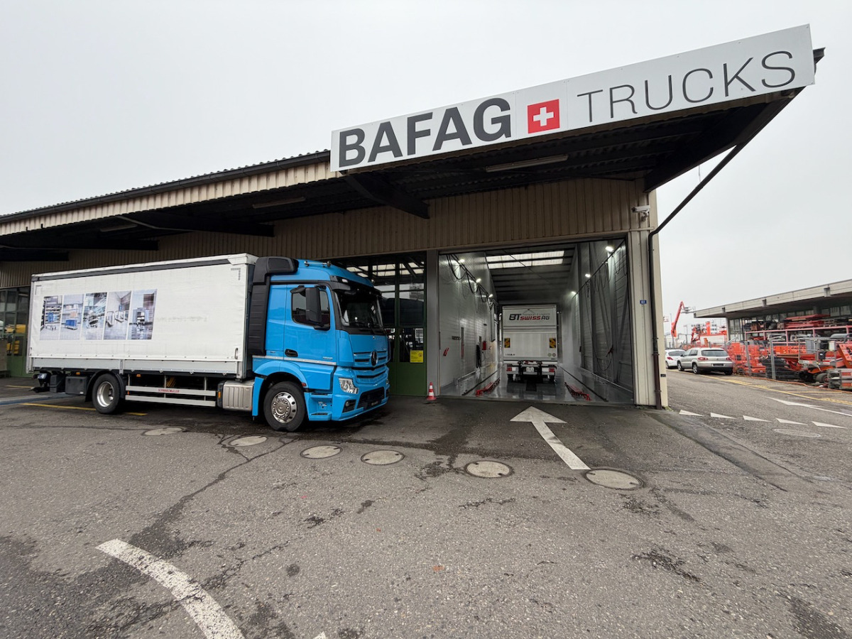 MERCEDES Mercedes Actros 1833L - Plane LKW: das Bild 2 MERCEDES Mercedes Actros 1833L - Plane LKW: das Bild 2