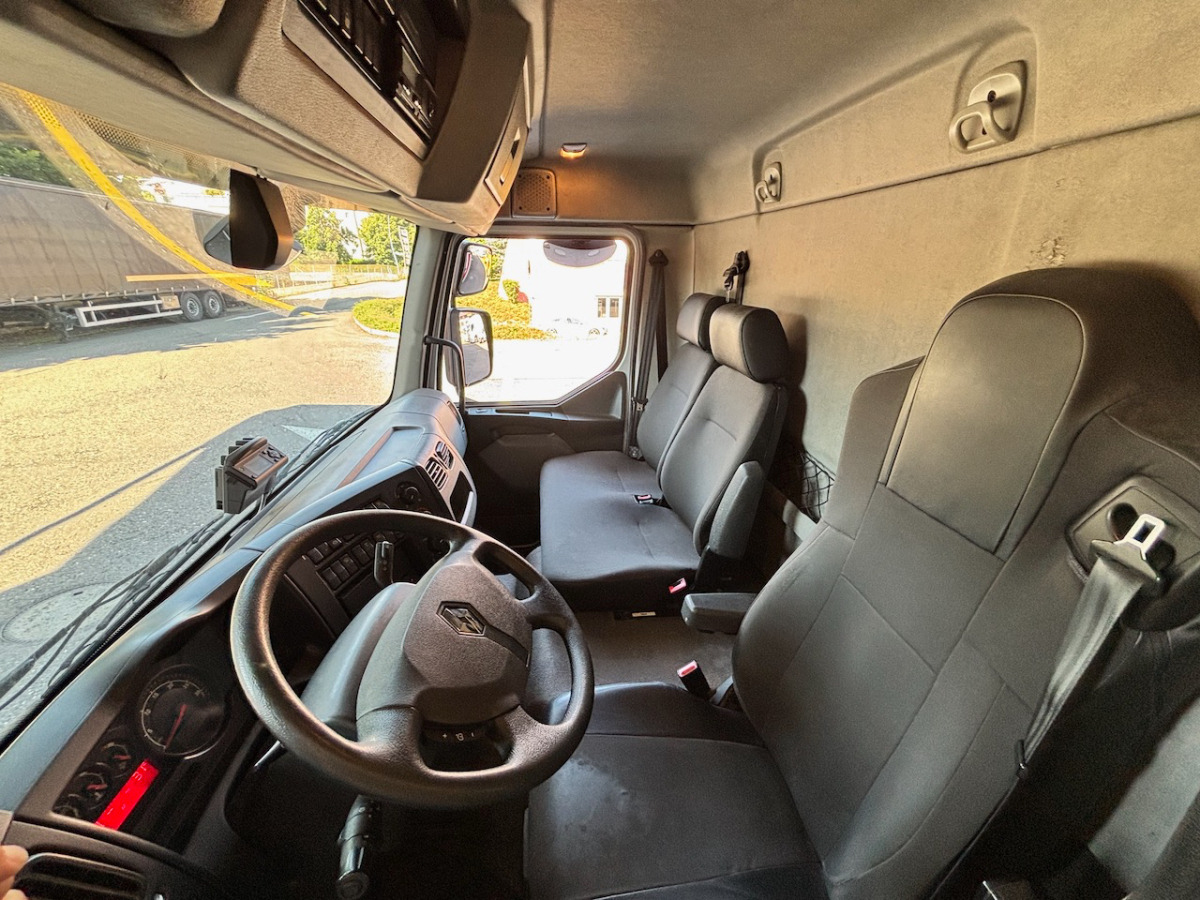 RENAULT D12.240 - Kühlkoffer LKW: das Bild 4 RENAULT D12.240 - Kühlkoffer LKW: das Bild 4