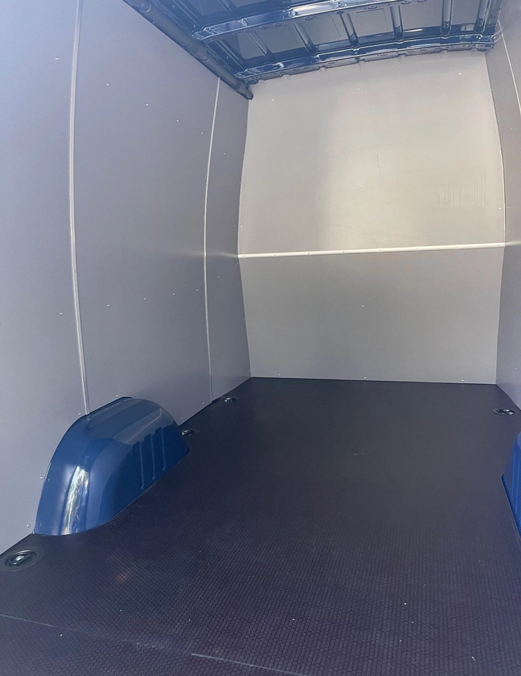 Mercedes-Benz Sprinter 317 L3H2 6-Sitze - Kastenwagen, Transporter mit Doppelkabine: das Bild 2 Mercedes-Benz Sprinter 317 L3H2 6-Sitze - Kastenwagen, Transporter mit Doppelkabine: das Bild 2