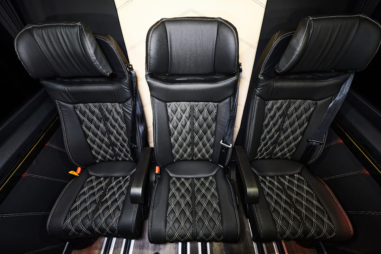 Mercedes Sprinter 319 9 Sitzer L2H1 - Personentransporter: das Bild 4 Mercedes Sprinter 319 9 Sitzer L2H1 - Personentransporter: das Bild 4