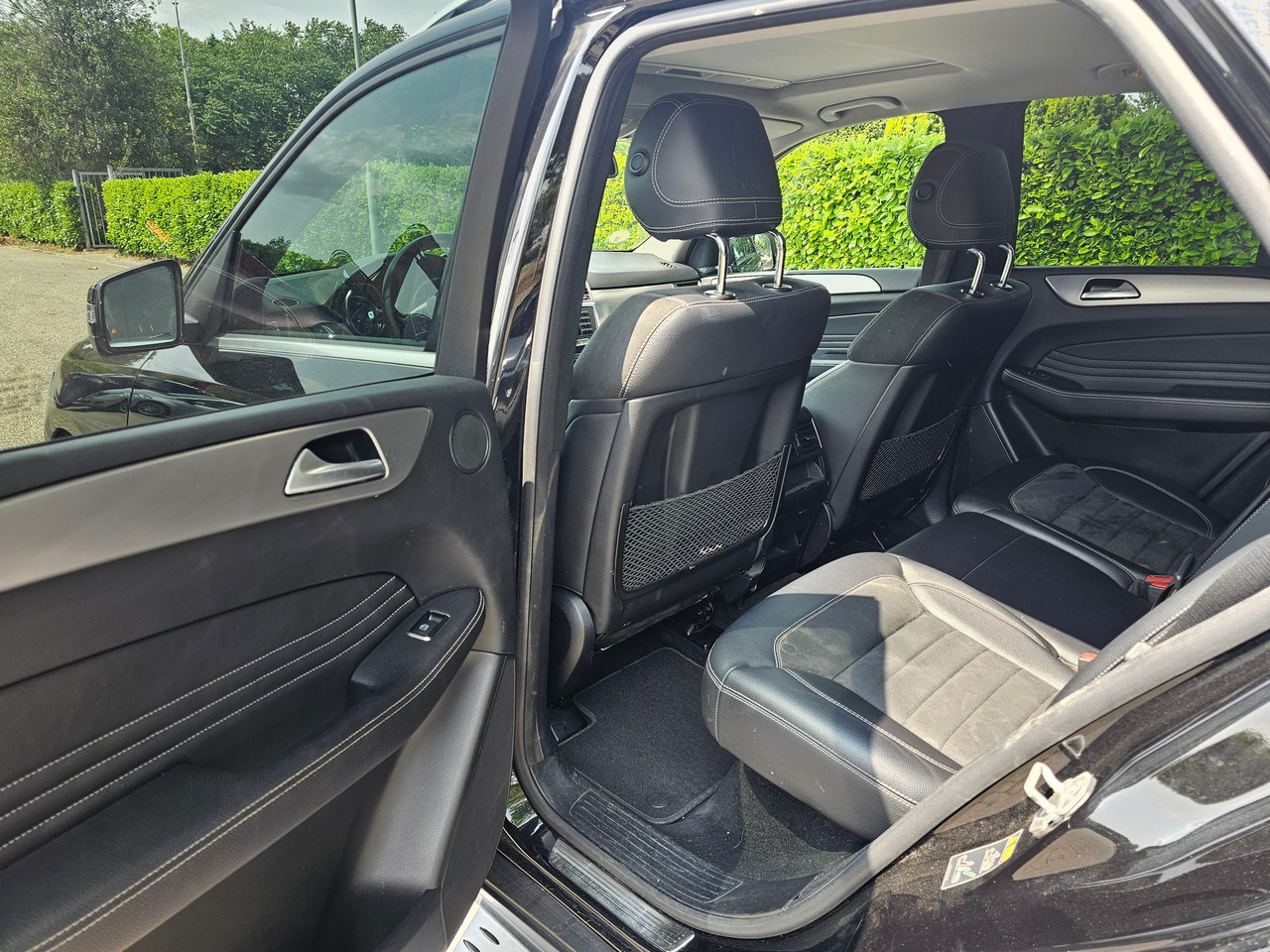 SUV/ Geländewagen Mercedes Benz ML 350 Bluetec AMG: das Bild 11