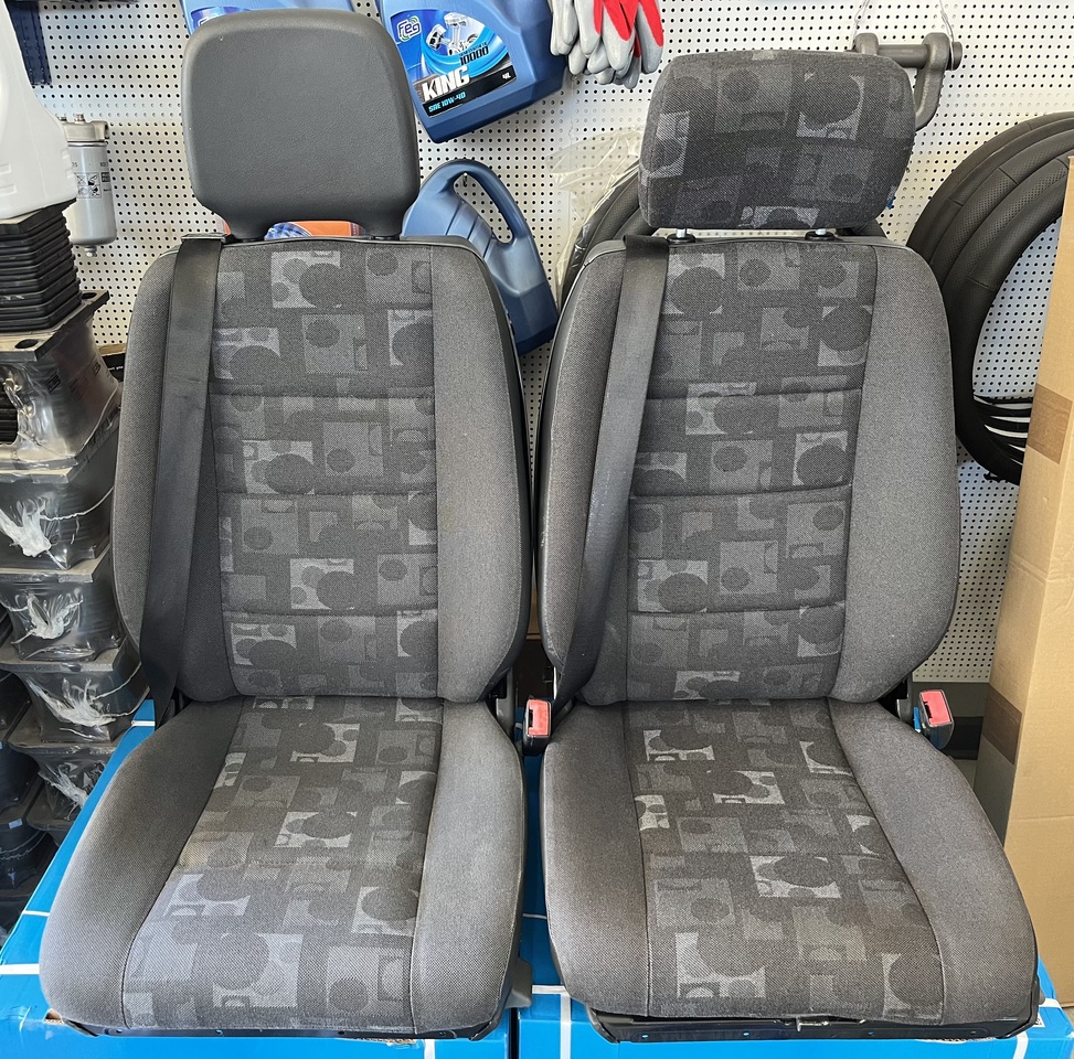 DRIVER' S SEAT GRAMMER ACTROS MP4-CENTRAL SEAT ATEGO 2 - Sitz für LKW: das Bild 3 DRIVER' S SEAT GRAMMER ACTROS MP4-CENTRAL SEAT ATEGO 2 - Sitz für LKW: das Bild 3